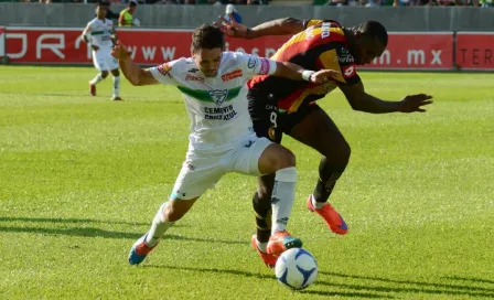 Partido entre Zacatepec y Leones Negros termina en altercado