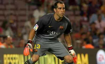 Claudio Bravo, duda por lesión para enfrentar al Atlético