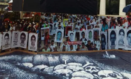 Manifestación por Ayotzinapa abarrota el DF