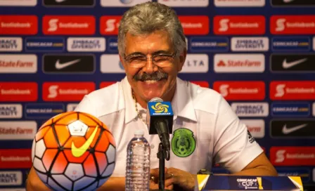 'Estoy muy viejito para dirigir al Tri': Tuca Ferretti