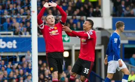 Manchester United destroza de visitante al Everton