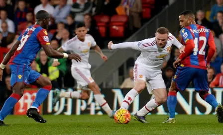 Man Utd empata y se aleja de la cima en la Premier