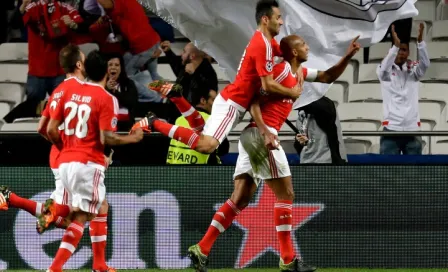 Jiménez da asistencia en victoria del Benfica