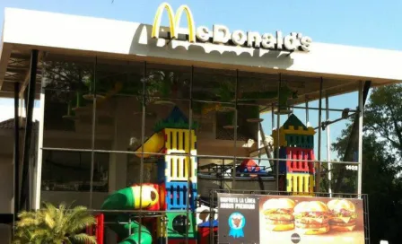 Cierran McDonald's en Tlalnepantla por ratón en hamburguesa