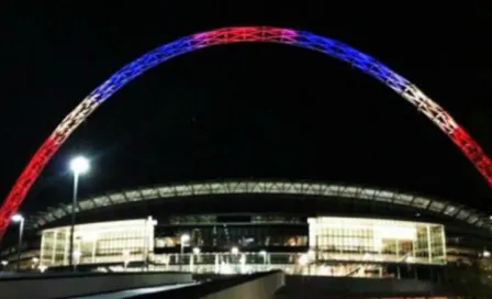 Monumentos se solidarizan con Francia