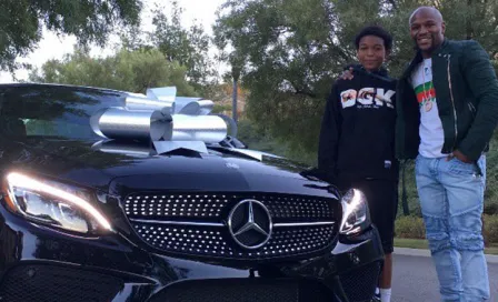 Mayweather regala lujoso auto a su hijo de 16 años