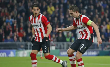 PSV gana pese a penalti de Moreno