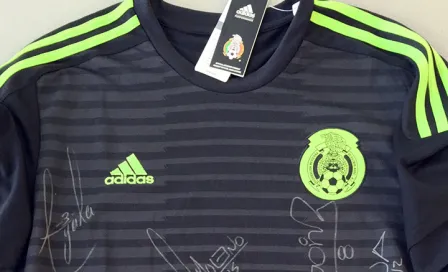  RÉCORD te regala una playera autografiada del Tri 