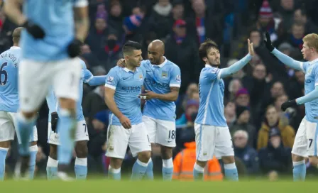 Manchester City golea y es líder provisional