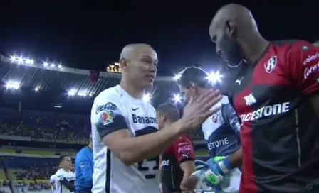 Baloy niega el saludo a Verón en el Atlas-Pumas