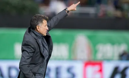 Juan Carlos Osorio asiste al Cruz Azul-Rayados