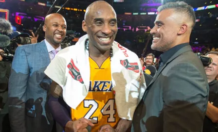 Subastan última toalla que usó Kobe Bryant