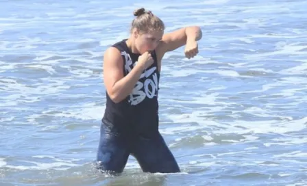 Ronda se prepara en la playa para volver al octágono