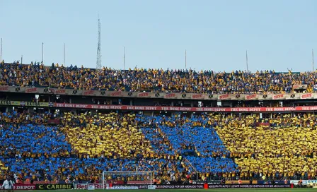 Afición recibe a Tigres con impresionante mosaico 