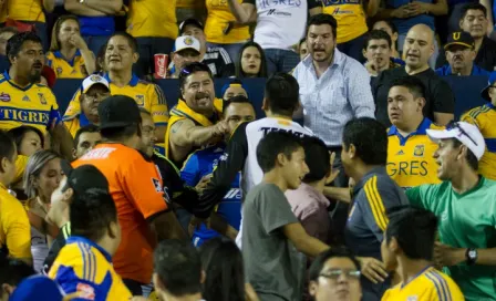 Fanáticos de Tigres pelean tras derrota contra Rayados