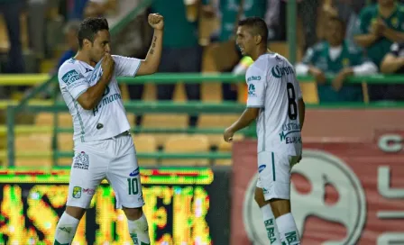 León aplasta a Monarcas y se instala en 'Semis'