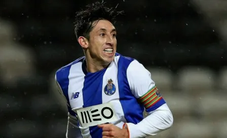 Nápoles aumenta oferta por Héctor Herrera