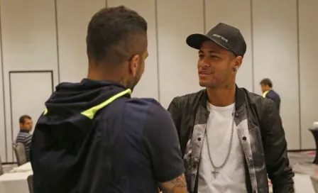 Neymar visita a Brasil previo a debut en CA 2016