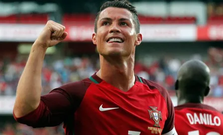 Portugal humilla a Estonia con doblete de CR7