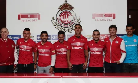 Toluca presenta uniformes y refuerzos para A2016