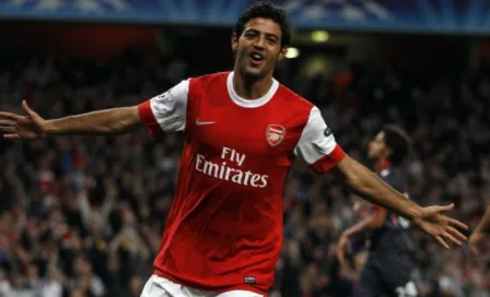 Arsenal recuerda 'vaselina' de Carlos Vela