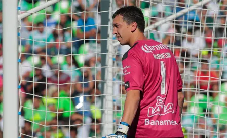 Marchesín supera lesión y regresa a la titularidad con Santos