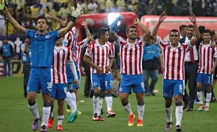 Playera conmemorativa de Chivas se agota en línea