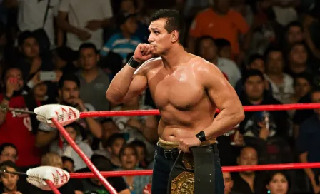 Alberto El Patrón, navajeado previo a 'Héroes Inmortales'