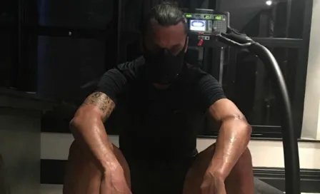  Zlatan no descansa y entrena 'a lo  Bane'