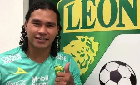 Gullit Peña vuelve a sonreír tras su regreso a León 