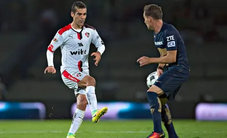 Rafa Márquez amplía contrato con Atlas por un año