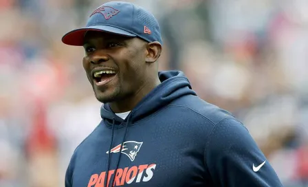 Excoach de linebackers de Patriots, nuevo entrenador de Miami