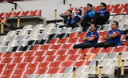 Cruz Azul, 'abandonado' por su afición ante malos resultados