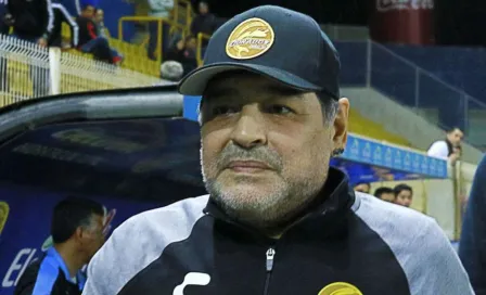 Exnovia de Maradona revela que otra mujer le mandaba mensajes sexuales