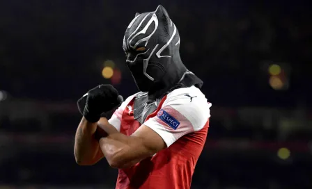 Aubameyang celebra anotación de Arsenal al estilo de Pantera Negra