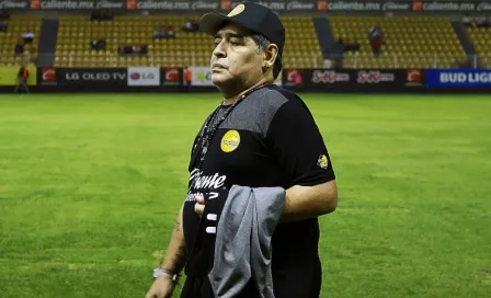 Maradona critica a Infantino por aumento de selecciones para Mundial 