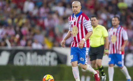 Bofo jura amor eterno a Chivas tras Clásico Nacional 