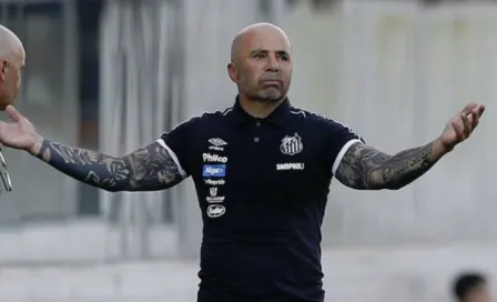 Sampaoli regresa su sueldo a Santos hasta que le paguen a jugadores