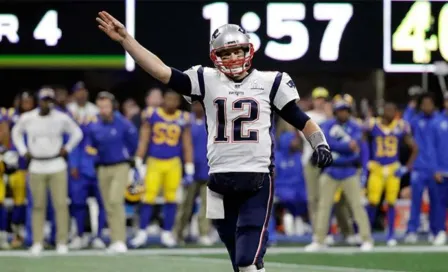 Tom Brady bromea con su retiro al estrenar cuenta de Twitter