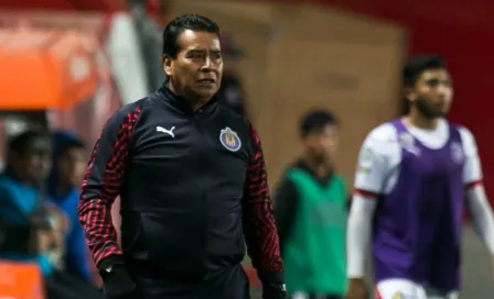 Chivas da a conocer el cuerpo técnico de Alberto Coyote