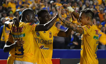 Tigres deja agonizante a Santos tras golearlos en Semis de Concachampions