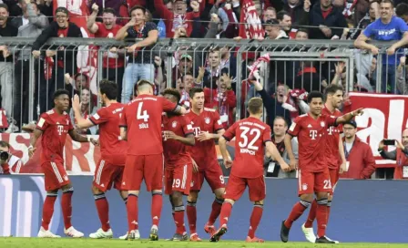 Bayern Munich arrebata liderato al Borussia con goleada