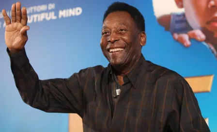 Pelé, en buen estado y listo para ser operado de un cálculo renal 