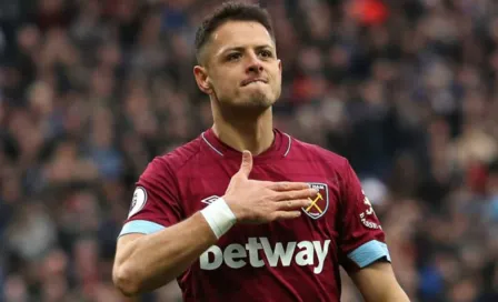 Old Trafford se rinde ante Chicharito Hernández 