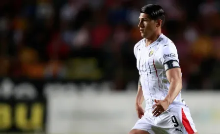  Alan Pulido es nuevo capitán de Chivas en arranque de la era Tomás Boy 