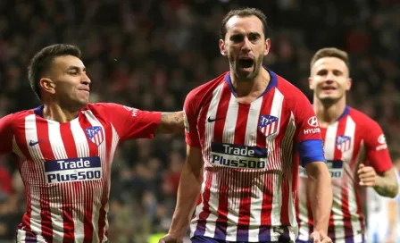 Inter está "ultimando" el fichaje de Diego Godín 