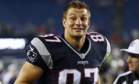 Gronkowski abolla el Vince Lombardi tras utilizarlo como bate de béisbol