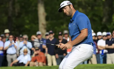 Golfista español es captado orinando durante el PGA Championship