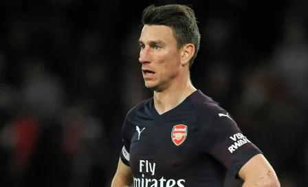 Laurent Koscielny se negó a viajar con Arsenal a Estados Unidos