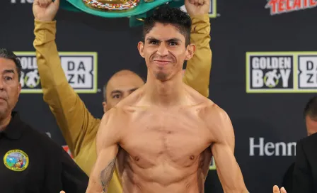 Rey Vargas venció a Tomoki Kameda y retuvo título de Supergallo